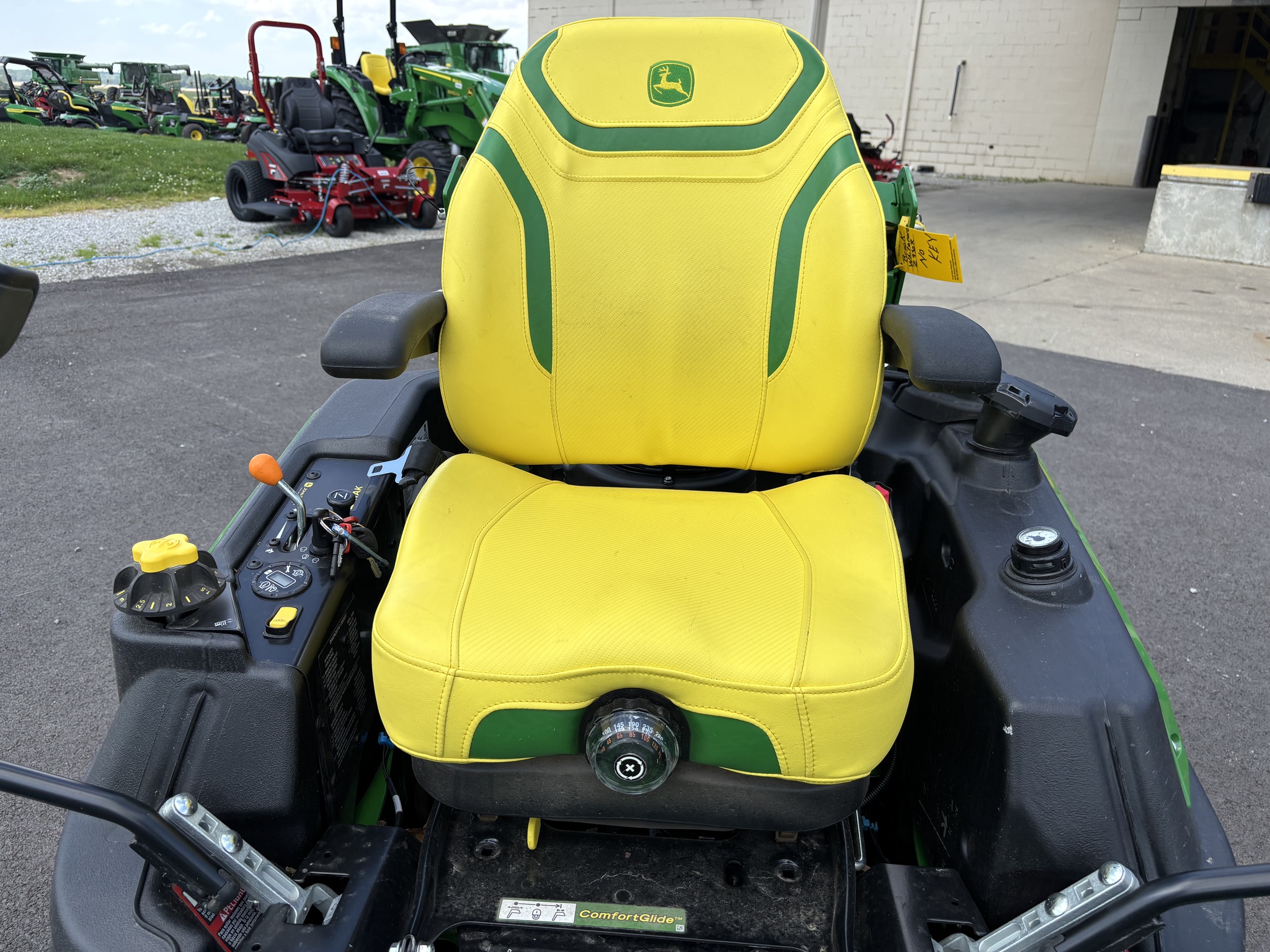 Used 2022 John Deere Z930R Zero Turn Mowers at Koenig Equipment in Urbana, OH - PhotoXL17