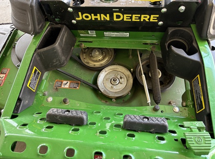 Used 2022 John Deere Z930R Zero Turn Mowers at Koenig Equipment in Urbana, OH - Photo13