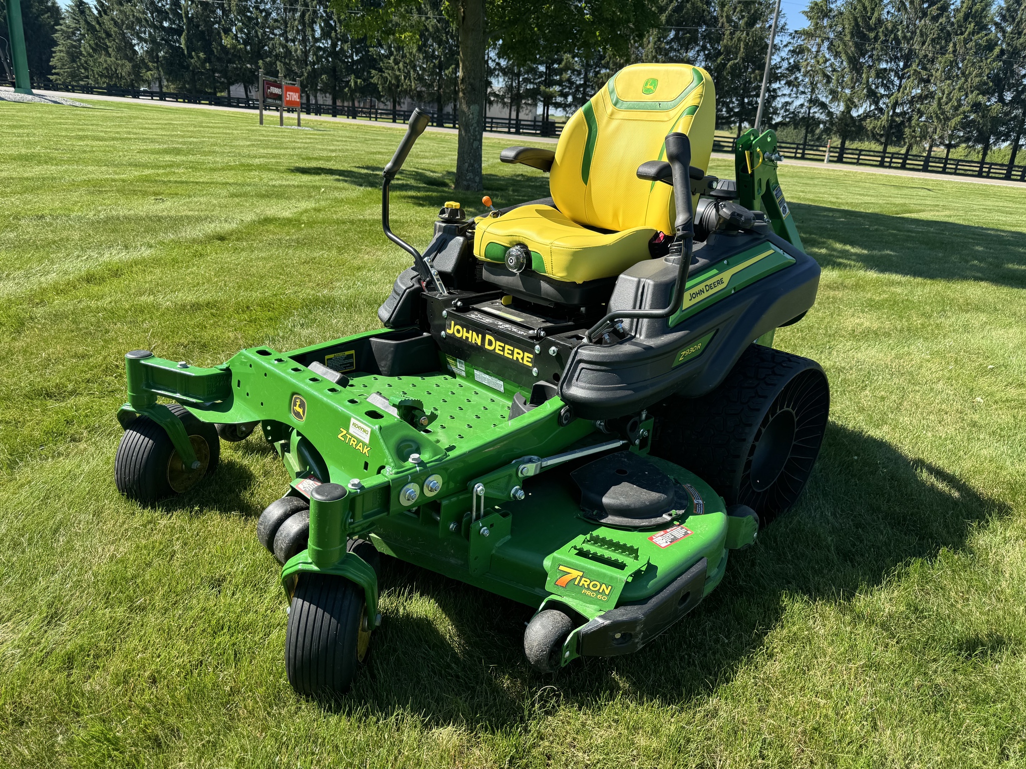 Used 2022 John Deere Z930R Zero Turn Mowers at Koenig Equipment in Greensburg, IN - PhotoXL1
