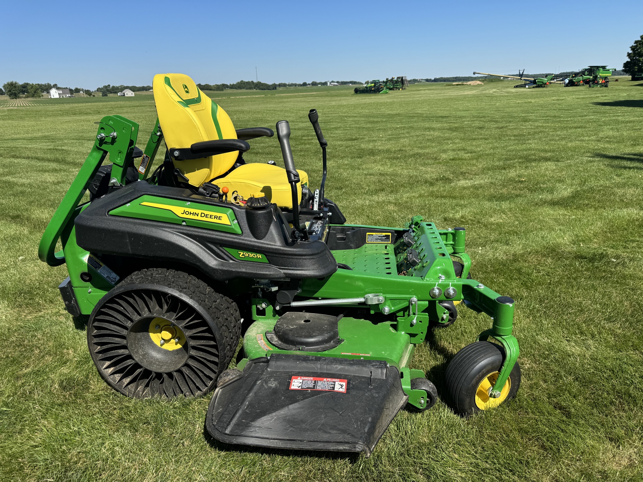Used 2022 John Deere Z930R Zero Turn Mowers at Koenig Equipment in Greensburg, IN - PhotoXL4