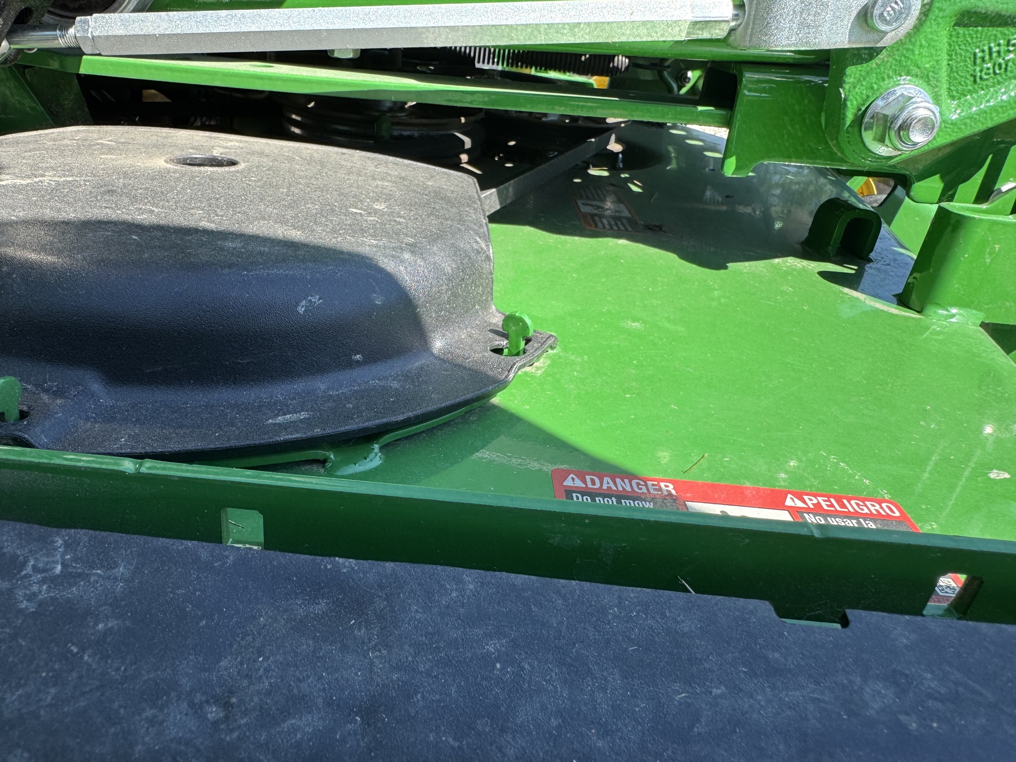 Used 2022 John Deere Z930R Zero Turn Mowers at Koenig Equipment in Greensburg, IN - PhotoXL17