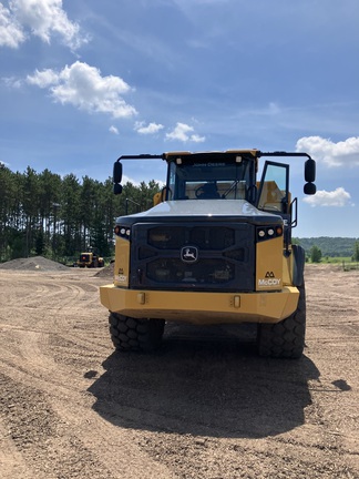 2023 John Deere 410 P