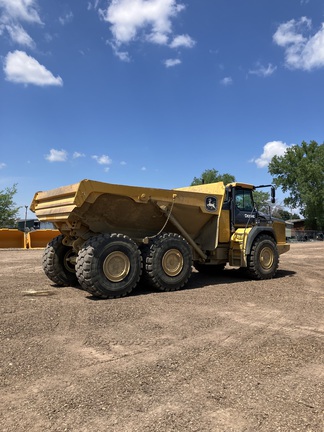 2023 John Deere 410 P