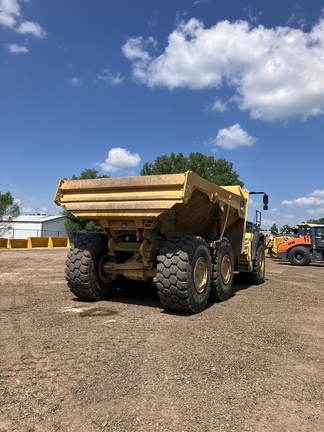 2023 John Deere 410 P