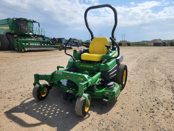 Photo of a 2011 John Deere Z910A