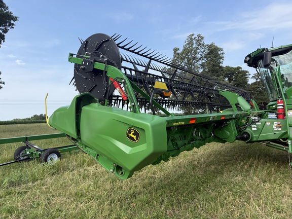 Photo of 2024 John Deere RD40F