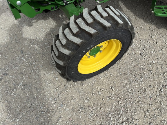 2023 John Deere 4044M (10th thumbnail)
