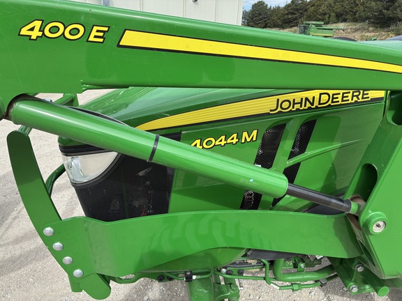 2023 John Deere 4044M (11th thumbnail)