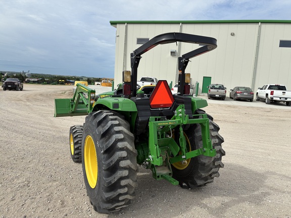 2023 John Deere 4044M (9th thumbnail)