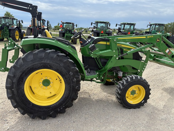 2023 John Deere 4044M (6th thumbnail)