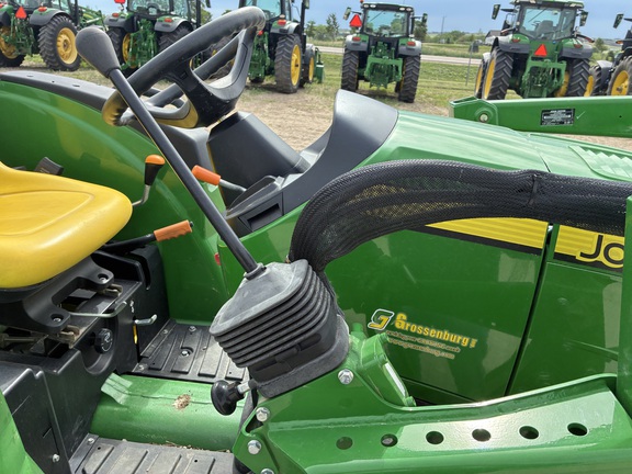 2023 John Deere 4044M (4th thumbnail)