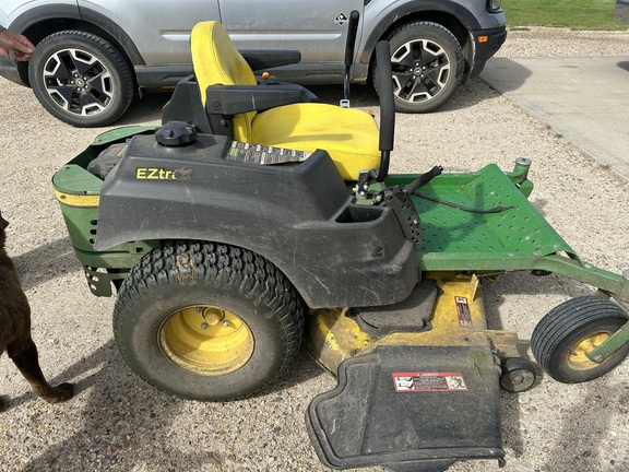  John Deere Z445