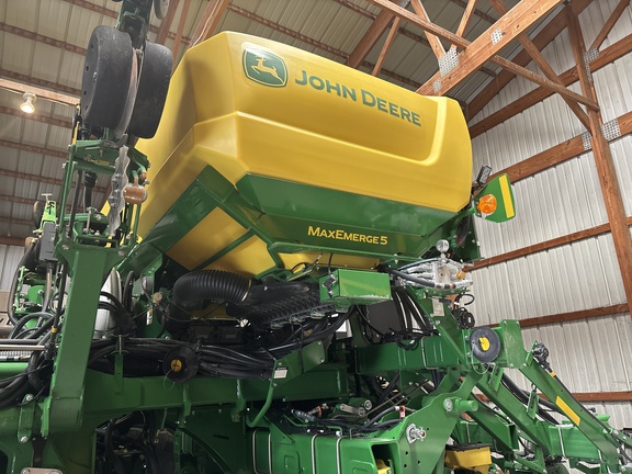 Used 2025 John Deere 1795 Planters: Drawn at Koenig Equipment in Franklin, IN - Photo7