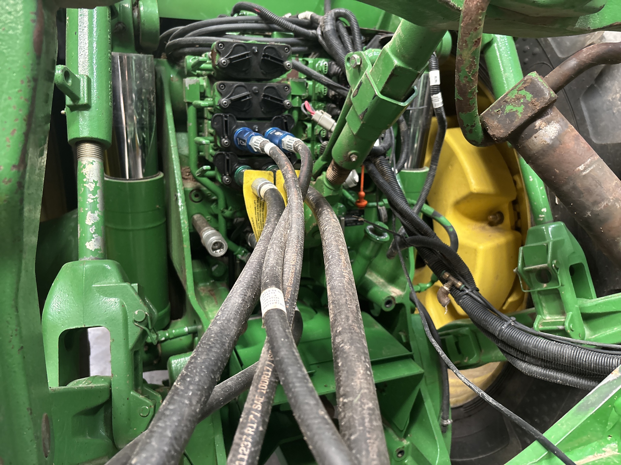 Used 2025 John Deere 1795 Planters: Drawn at Koenig Equipment in Franklin, IN - PhotoXL16