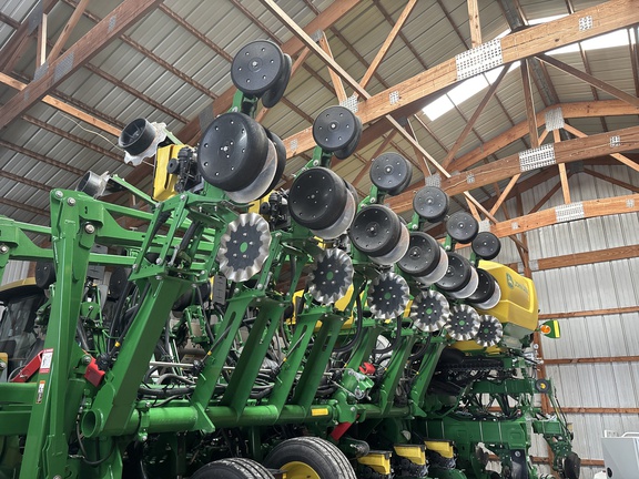 Used 2025 John Deere 1795 Planters: Drawn at Koenig Equipment in Franklin, IN - Photo20