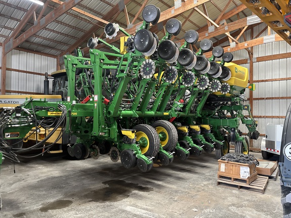 Used 2025 John Deere 1795 Planters: Drawn at Koenig Equipment in Franklin, IN - Photo22