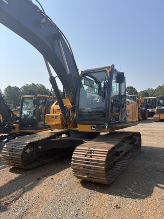2022 John Deere 210G LC