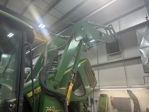2005 John Deere 740 (3rd thumbnail)