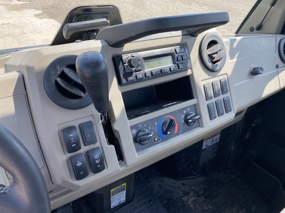 2023 John Deere XUV 835R - Photo11