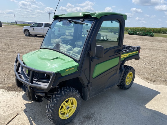 2023 John Deere XUV 835R - Photo1
