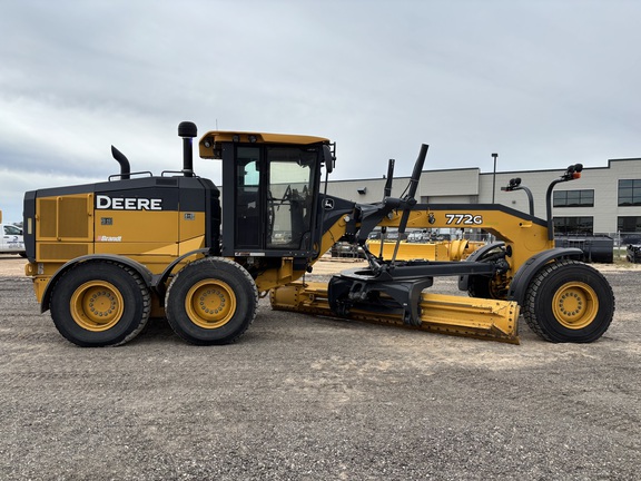2019 John Deere 772G