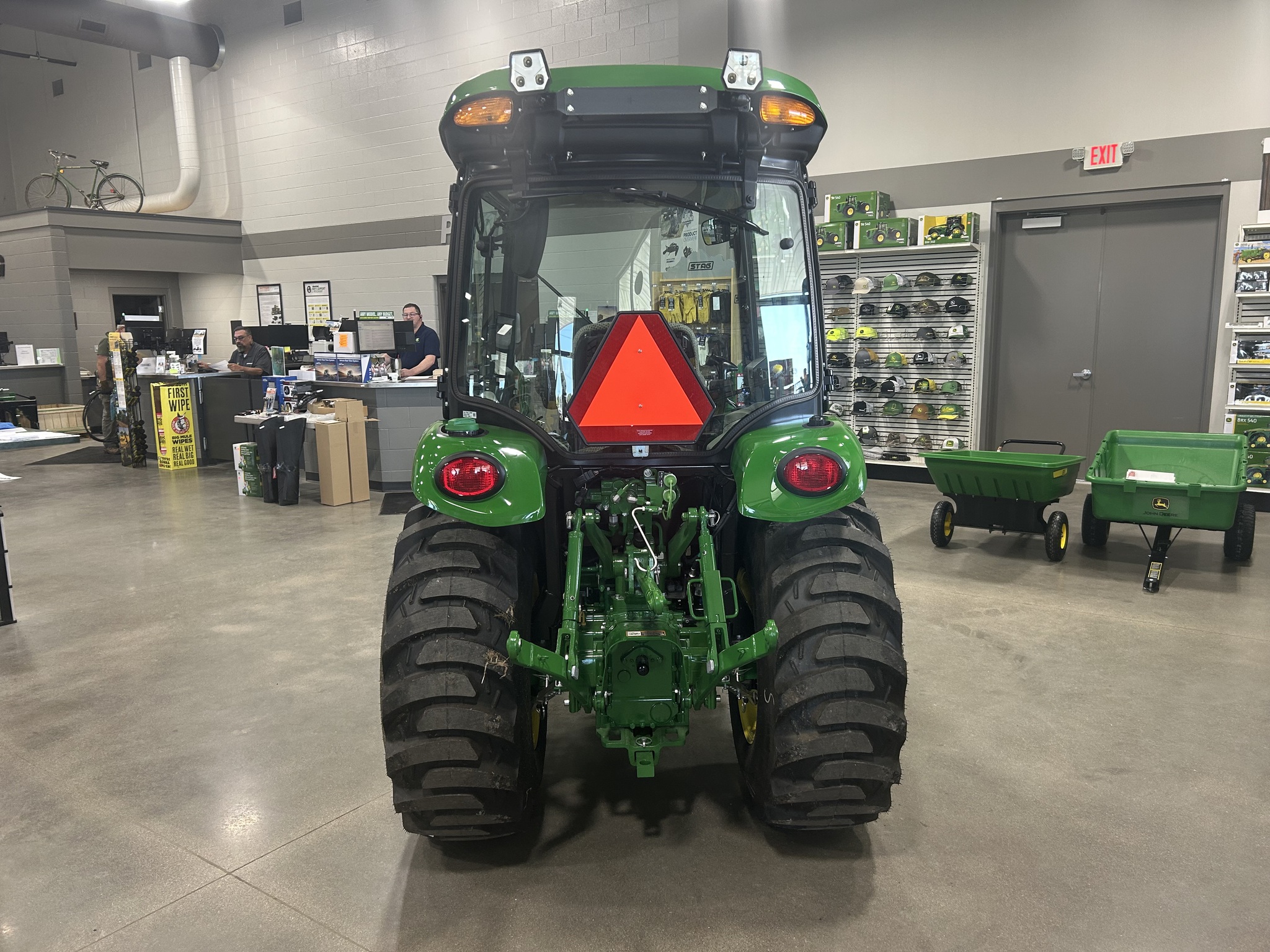 New In-Stock 2026 John Deere 3039R Compact Utility Tractors at Koenig Equipment in Franklin, IN - PhotoXL5
