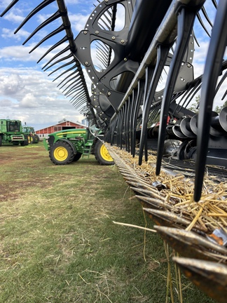 Used 2015 MacDon FD75-35 Combine Platforms at Horizon Ag & Turf in Lloydminster, AB - Photo6
