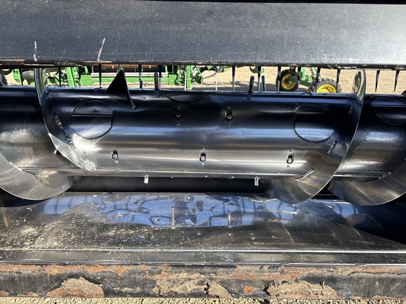 Used 2015 MacDon FD75-35 Combine Platforms at Horizon Ag & Turf in Vermilion, AB - Photo8
