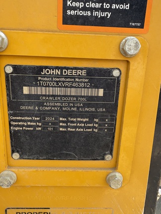 2024 John Deere 700L