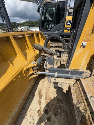 2024 John Deere 700L