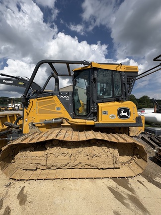 2024 John Deere 700L