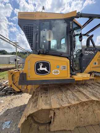 2024 John Deere 700L