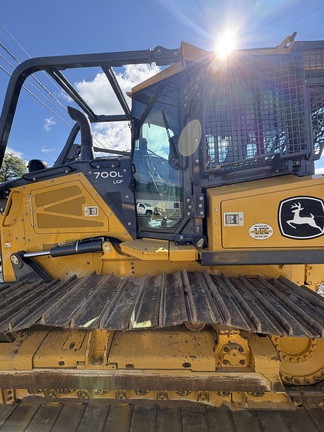 2024 John Deere 700L