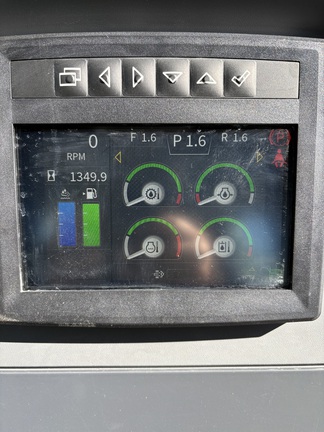 2024 John Deere 700L