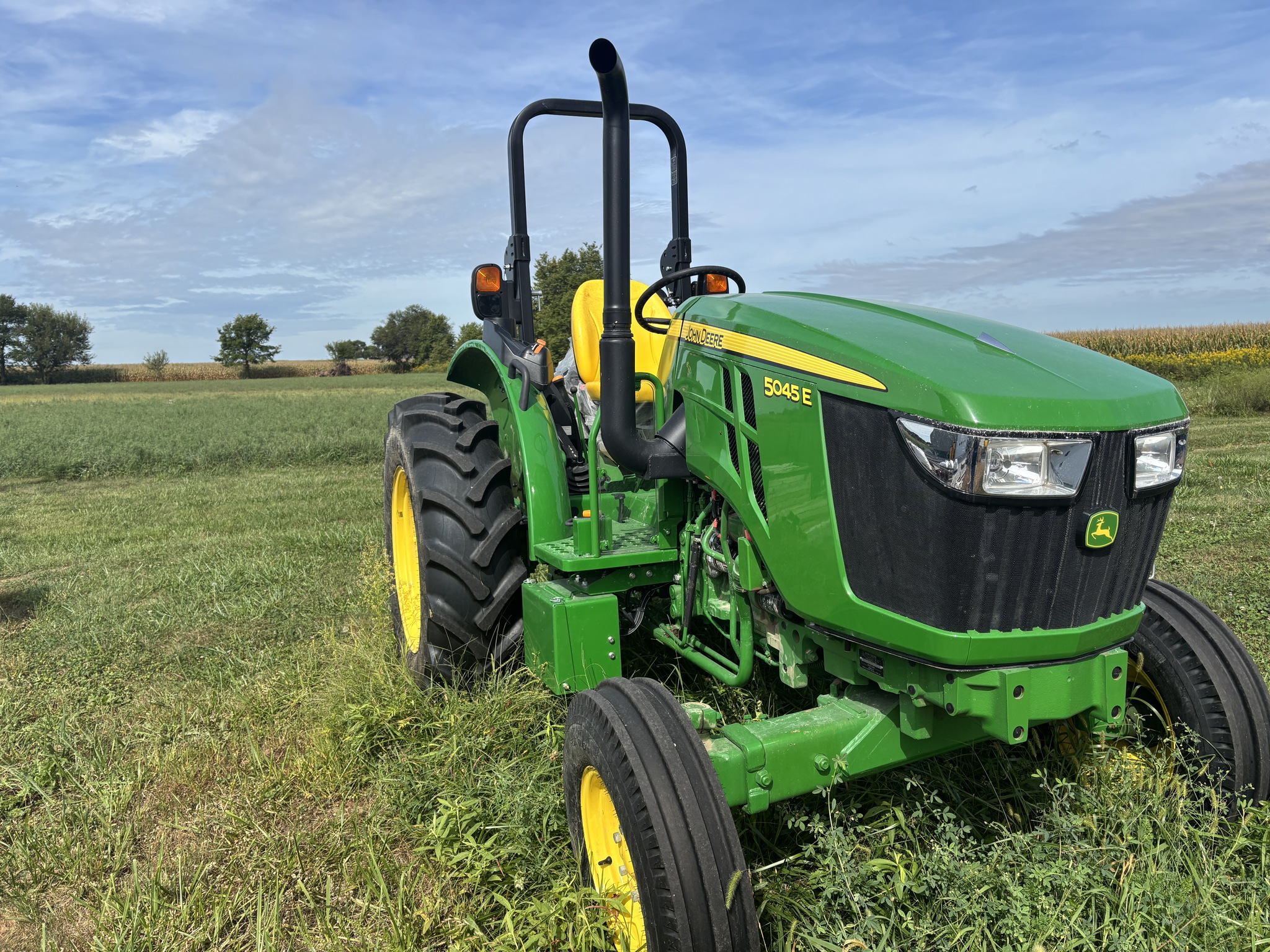 Used 2021 John Deere 5045E Utility Tractors at Koenig Equipment in Franklin, IN - PhotoXL2