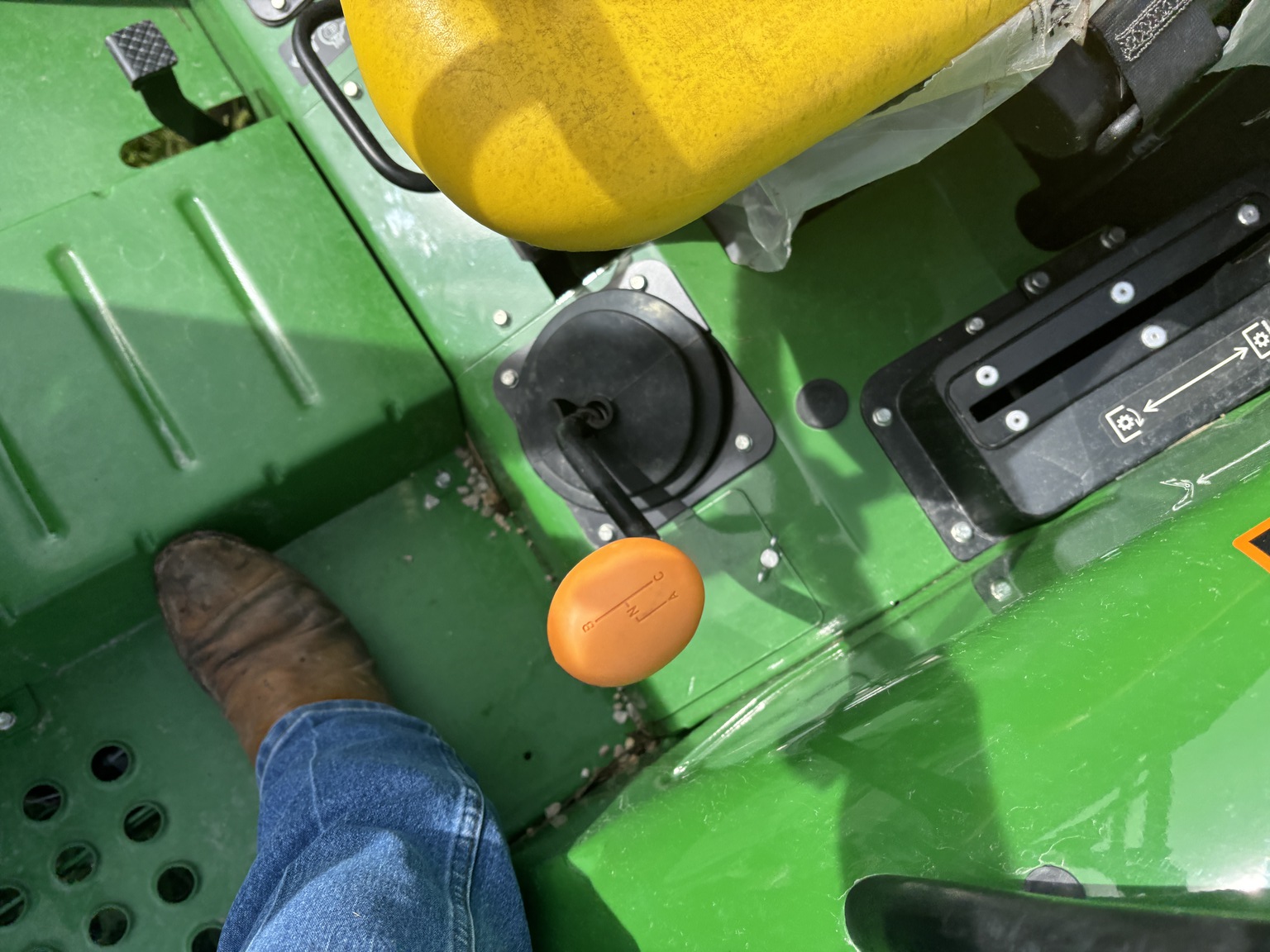 Used 2021 John Deere 5045E Utility Tractors at Koenig Equipment in Franklin, IN - PhotoXL8