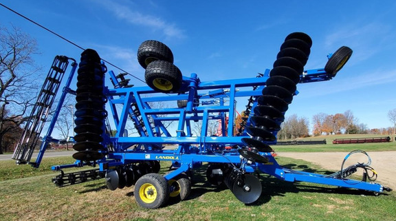 Photo of 2027 Landoll 6231-29