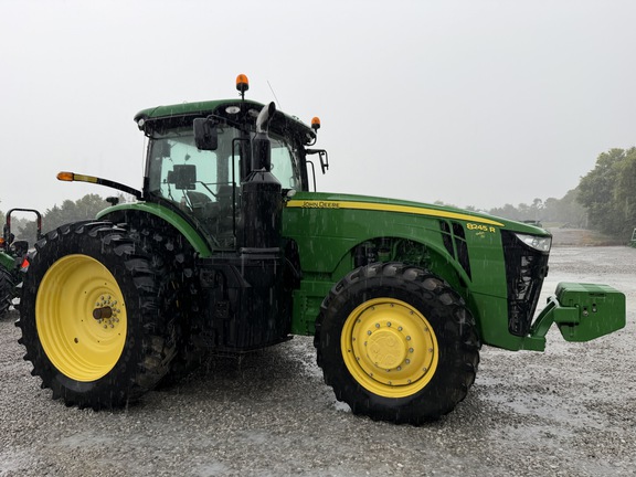 Photo of 2019 John Deere 8245R