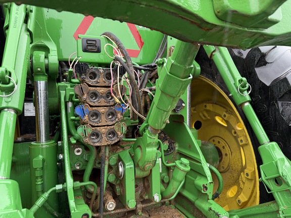 Photo of 2019 John Deere 8245R
