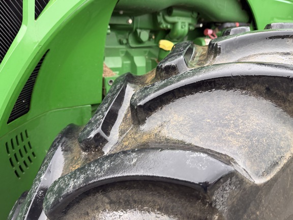 Photo of 2019 John Deere 8245R
