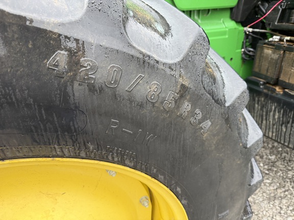Photo of 2019 John Deere 8245R