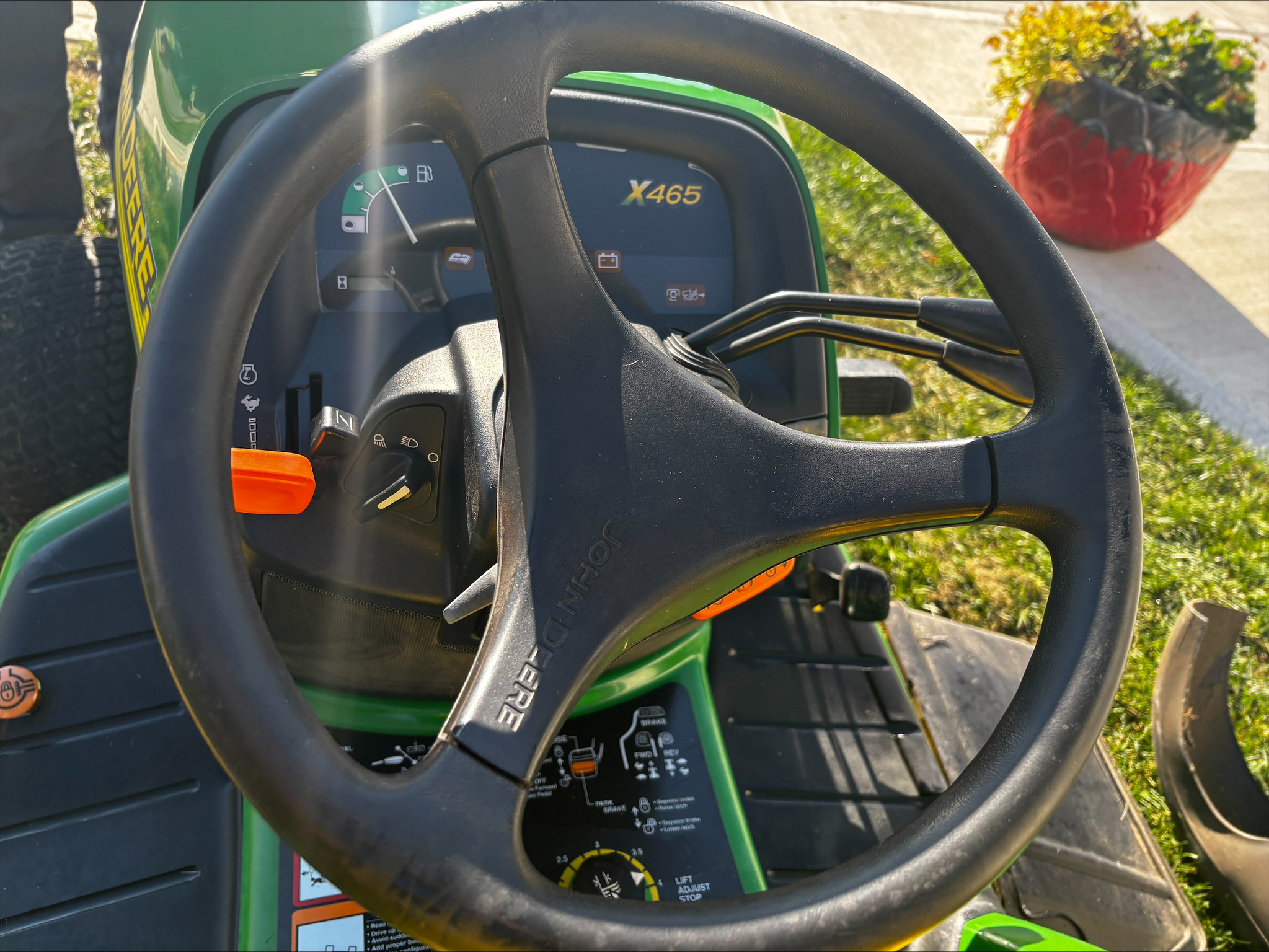 Used 2002 John Deere X465 Lawn & Garden Tractors at Koenig Equipment in Tipp City, OH - PhotoXL9