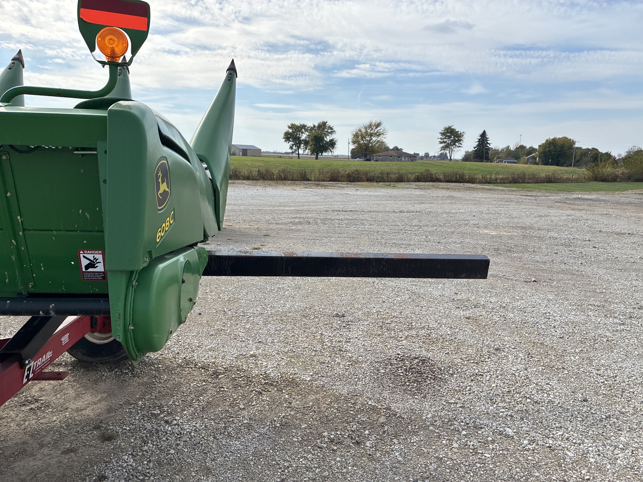 Used  E Z Trail 680 Header carts at Koenig Equipment in Greensburg, IN - PhotoXL3
