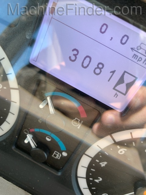 2013 John Deere 6150M Image 8