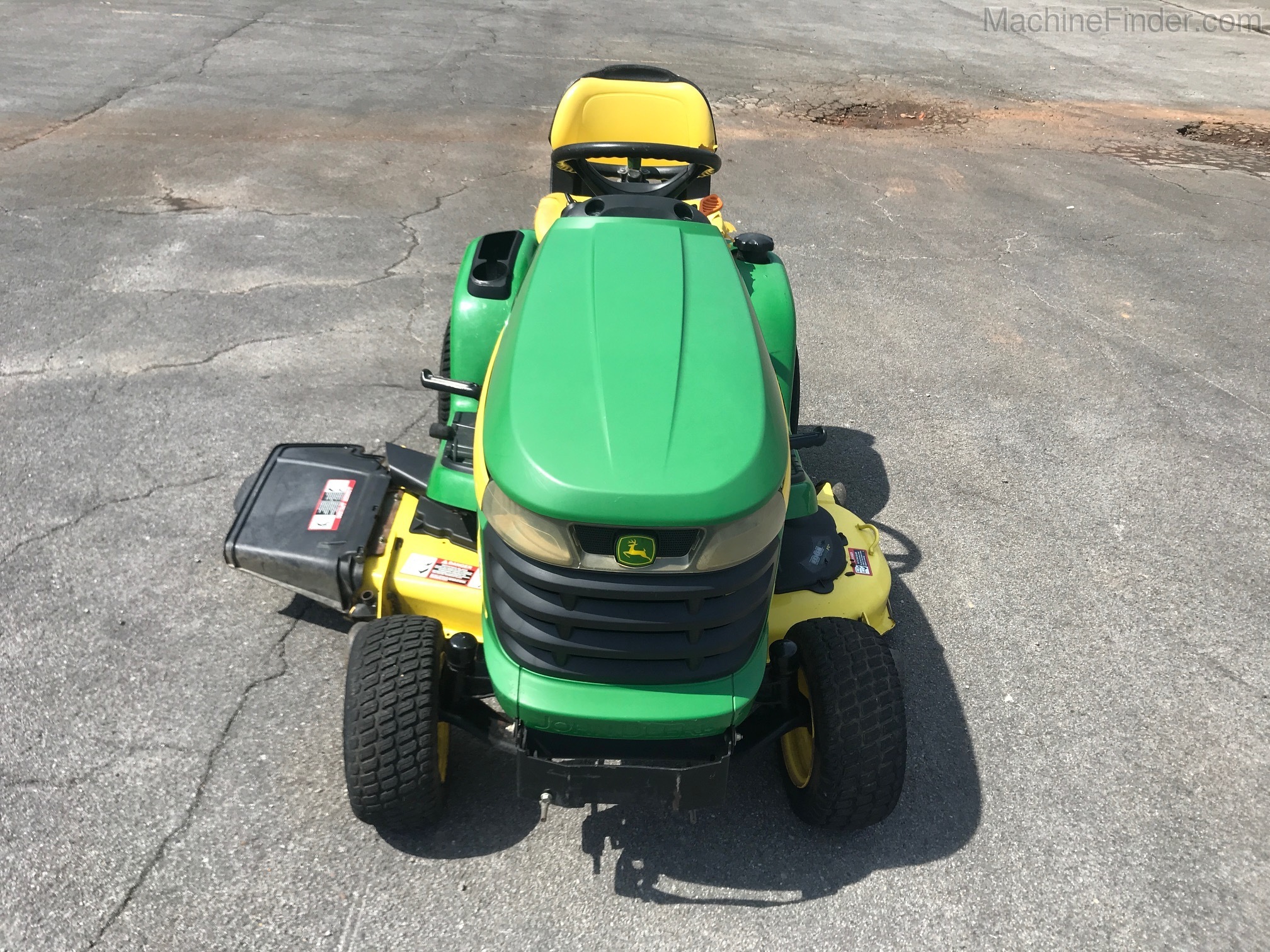 2006 John Deere X320 Image 4