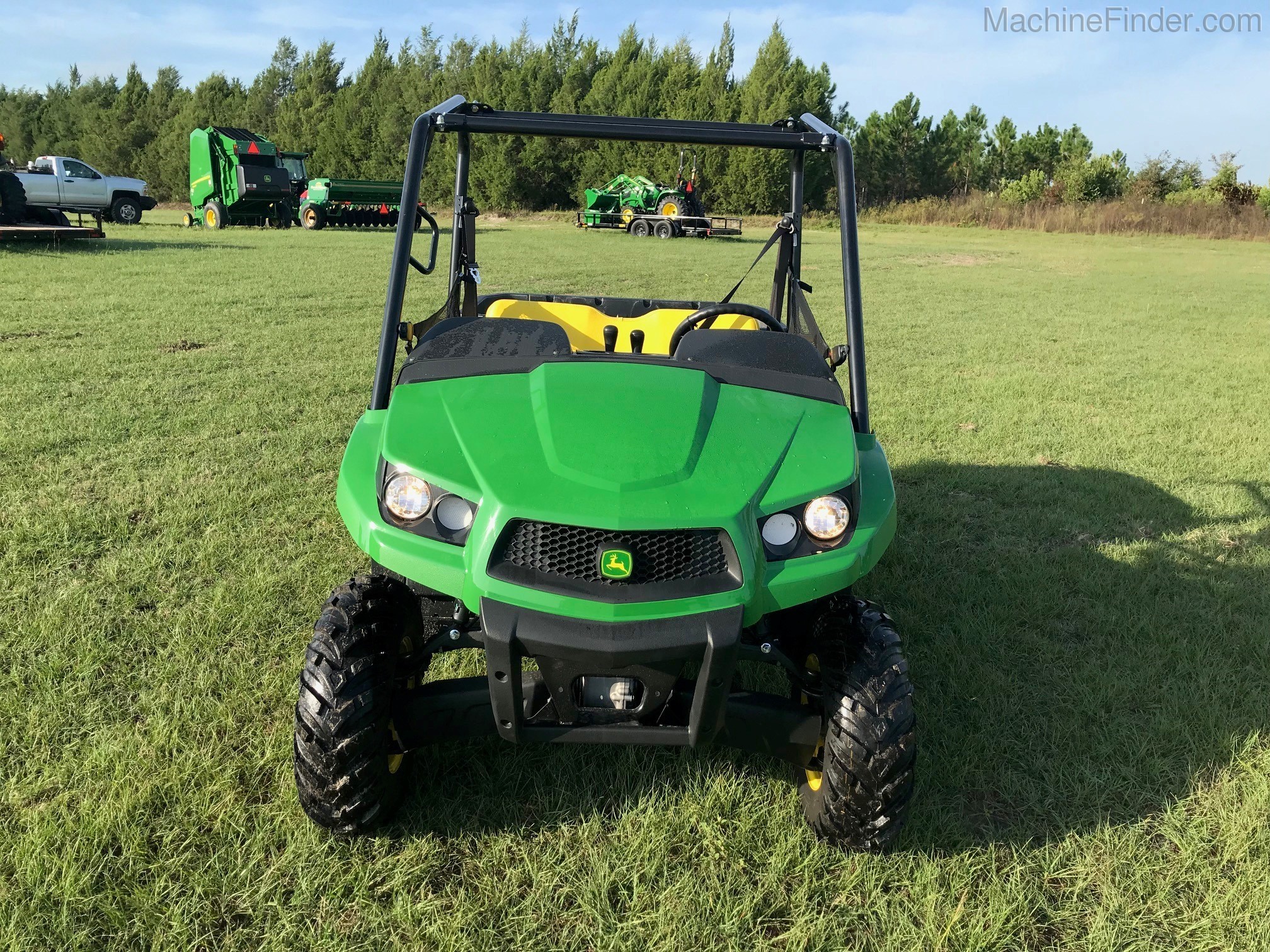 2020 John Deere 560E Image 2