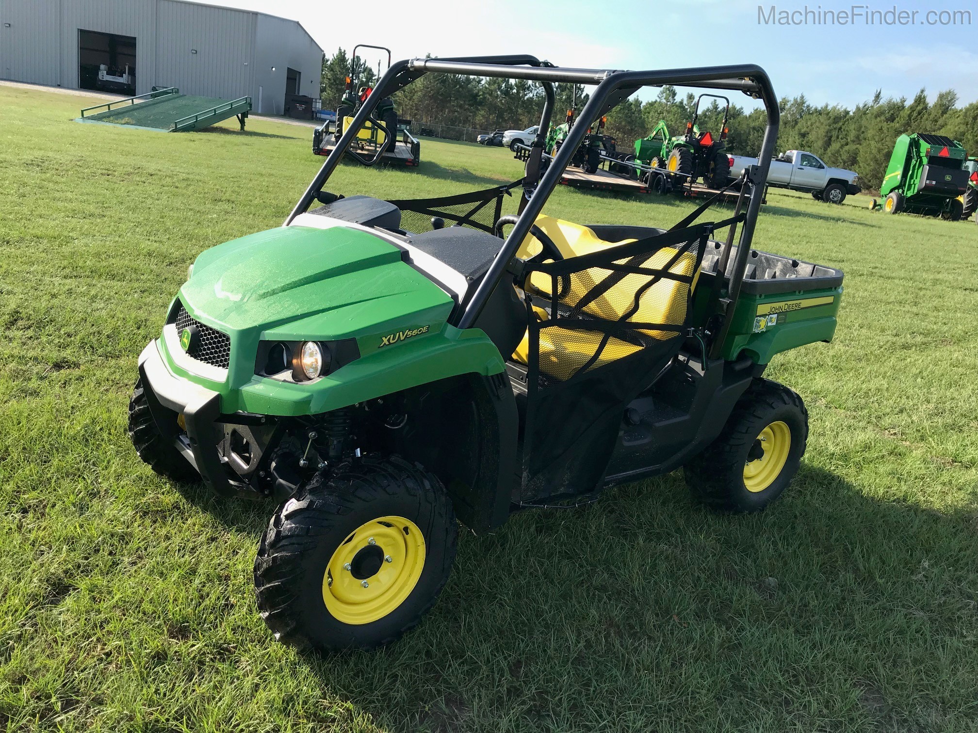 2020 John Deere 560E Image 3
