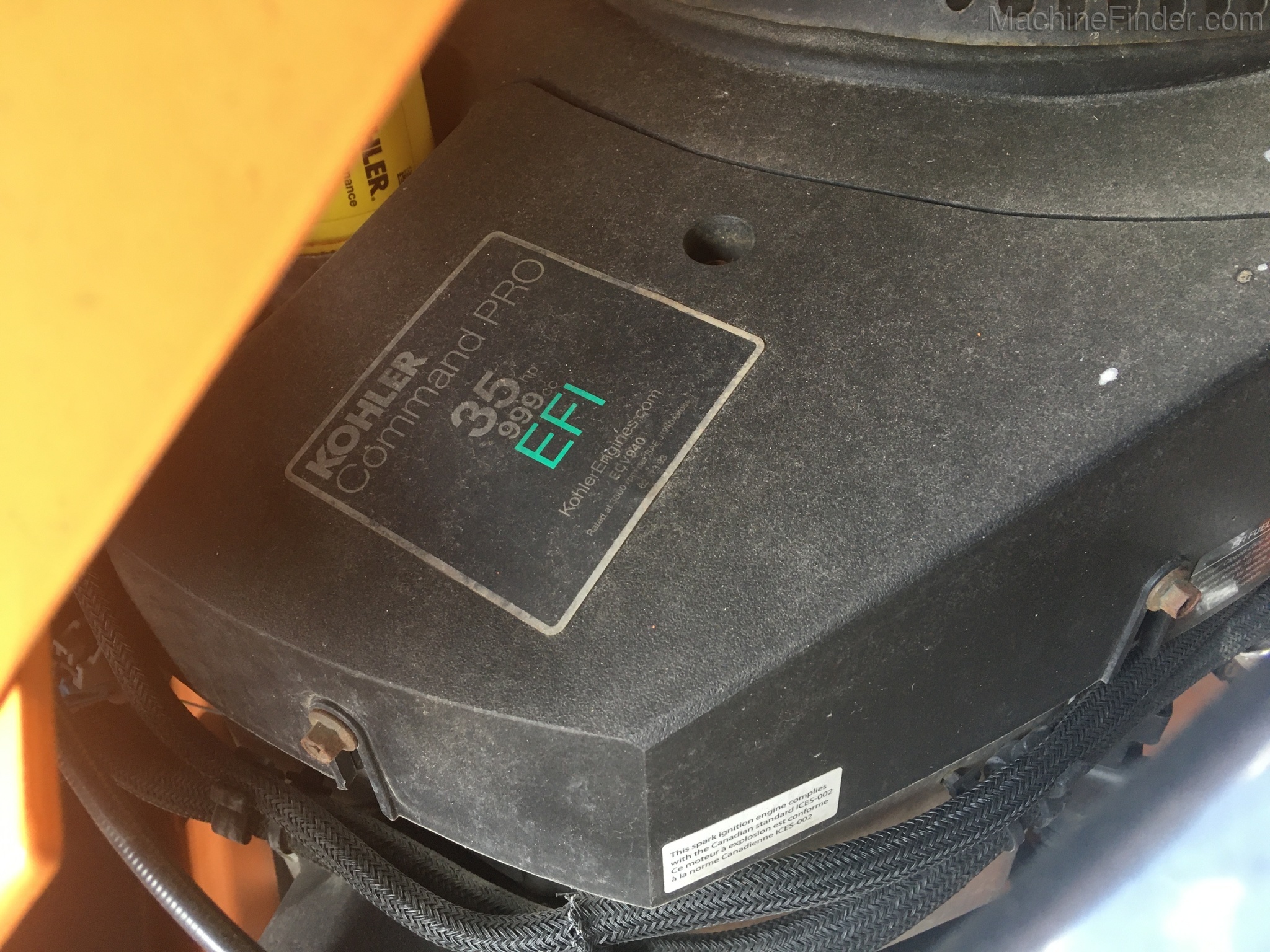 2017 Scag SCZ72V-35CV-EFI 35HP Image 9