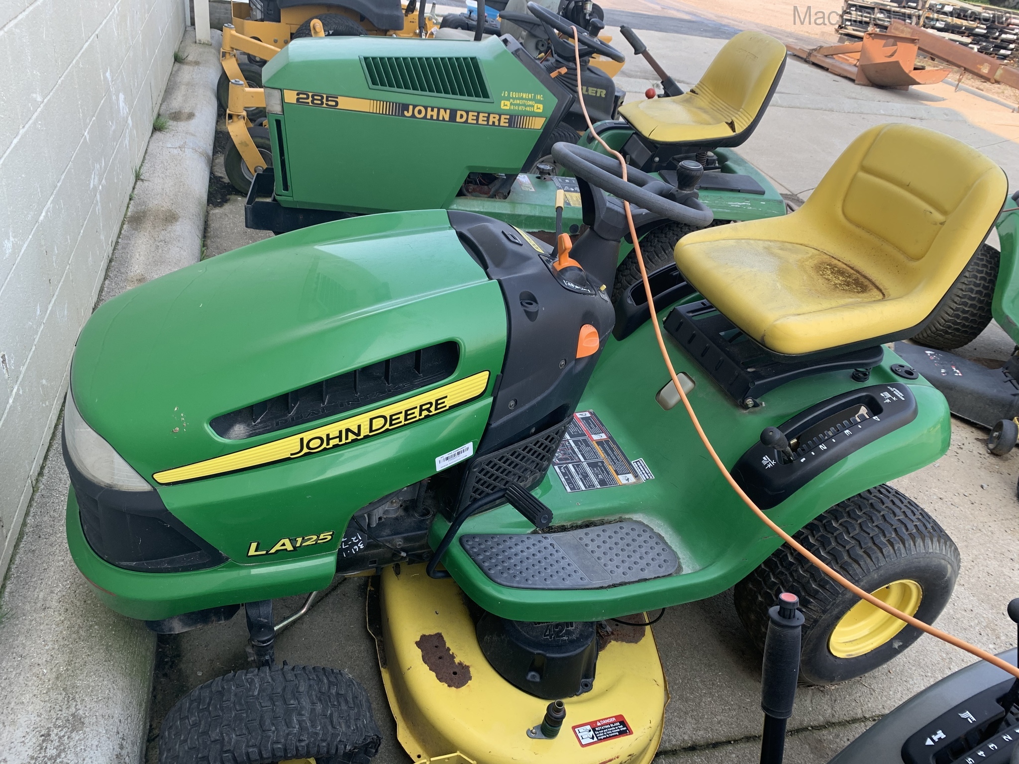 2010 John Deere LA125 Image 4