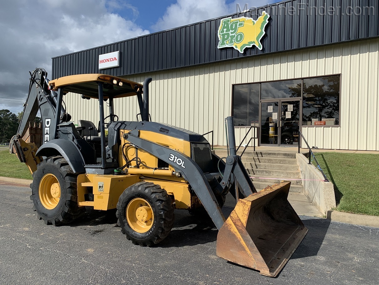 2015 John Deere 310L Image 1
